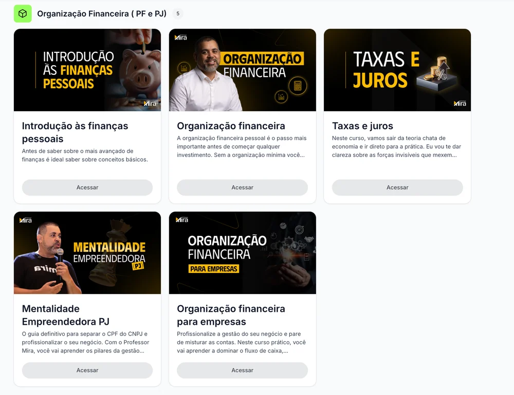 Grade com os cursos disponíveis na plataforma